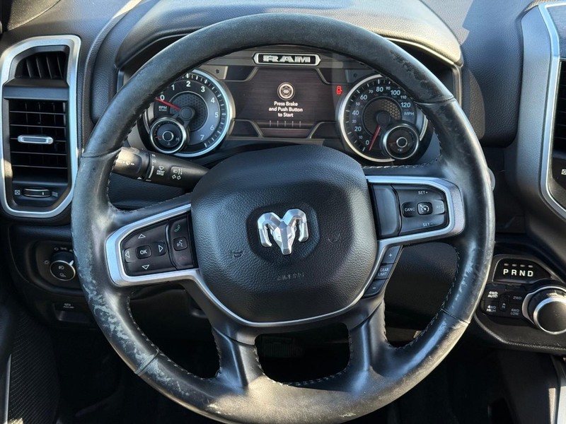 Ram 1500 Vehicle Full-screen Gallery Image 13
