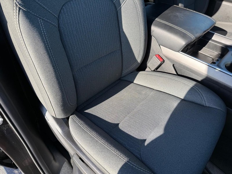 Ram 1500 Vehicle Full-screen Gallery Image 15