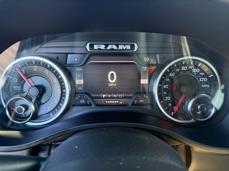 Ram 1500 Vehicle Full-screen Gallery Image 27