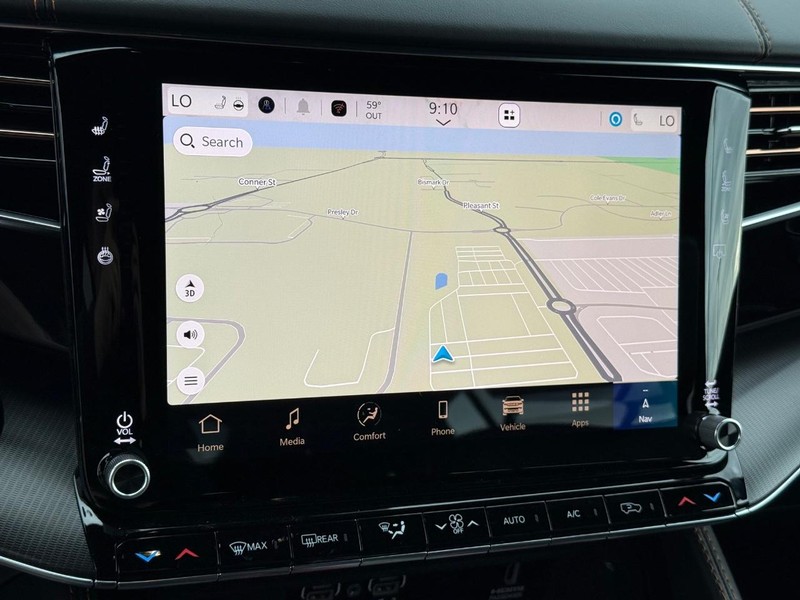 Jeep Grand Wagoneer L Vehicle Full-screen Gallery Image 26