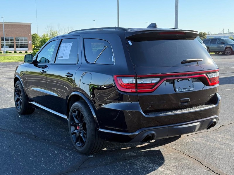 Dodge Durango Vehicle Full-screen Gallery Image 5