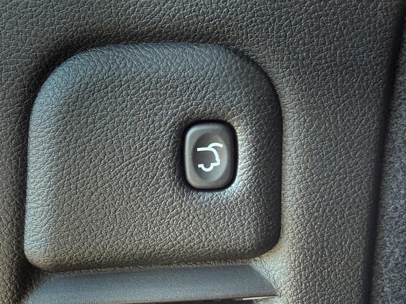 Dodge Durango Vehicle Full-screen Gallery Image 8