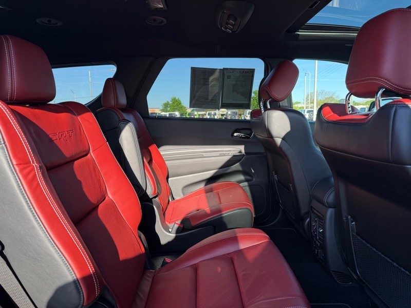 Dodge Durango Vehicle Full-screen Gallery Image 11