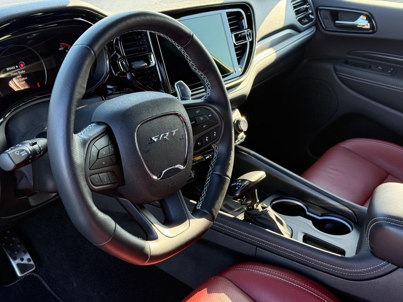 Dodge Durango Vehicle Full-screen Gallery Image 21