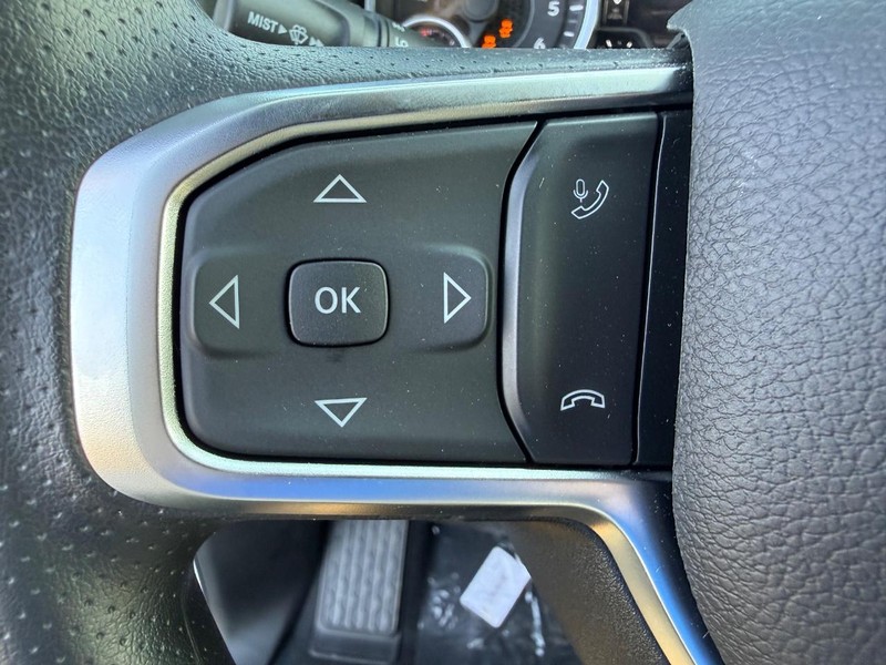 Ram 1500 Vehicle Full-screen Gallery Image 19