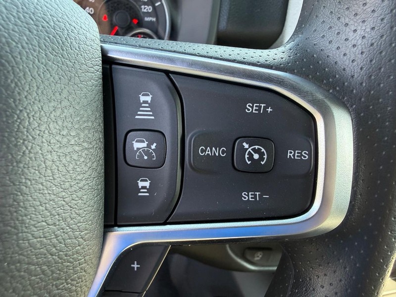 Ram 1500 Vehicle Full-screen Gallery Image 20
