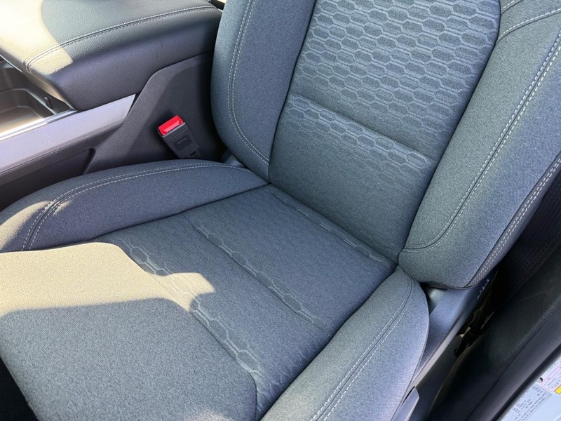 Ram 1500 Vehicle Full-screen Gallery Image 29