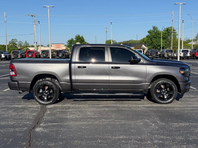 Ram 1500 Vehicle Full-screen Gallery Image 2