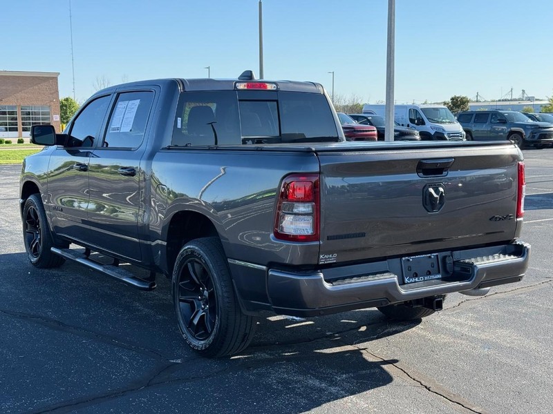 Ram 1500 Vehicle Full-screen Gallery Image 5