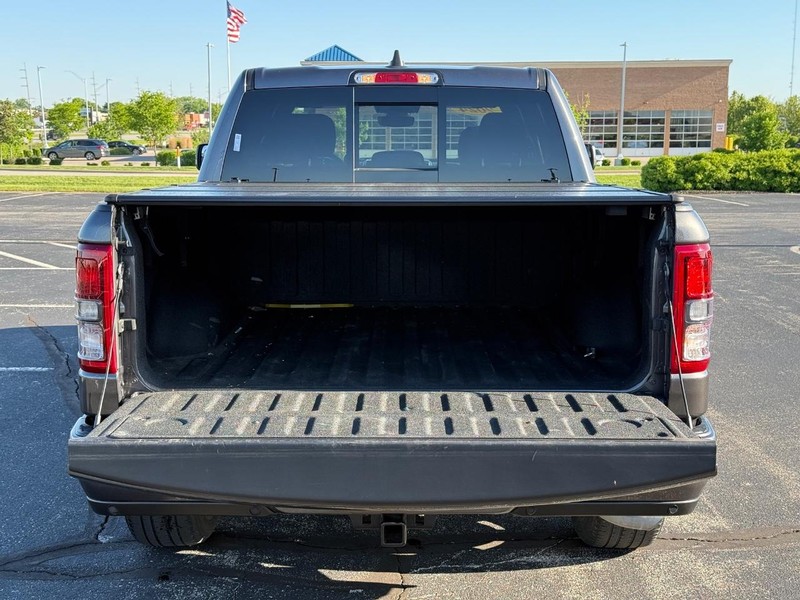 Ram 1500 Vehicle Full-screen Gallery Image 7