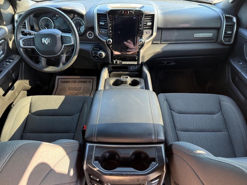 Ram 1500 Vehicle Full-screen Gallery Image 12