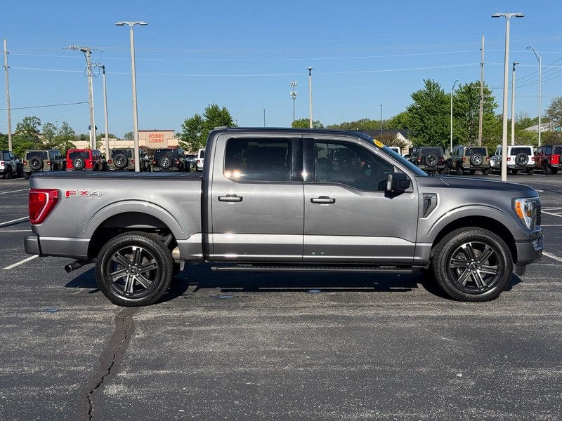 Ford F-150 Vehicle Full-screen Gallery Image 2