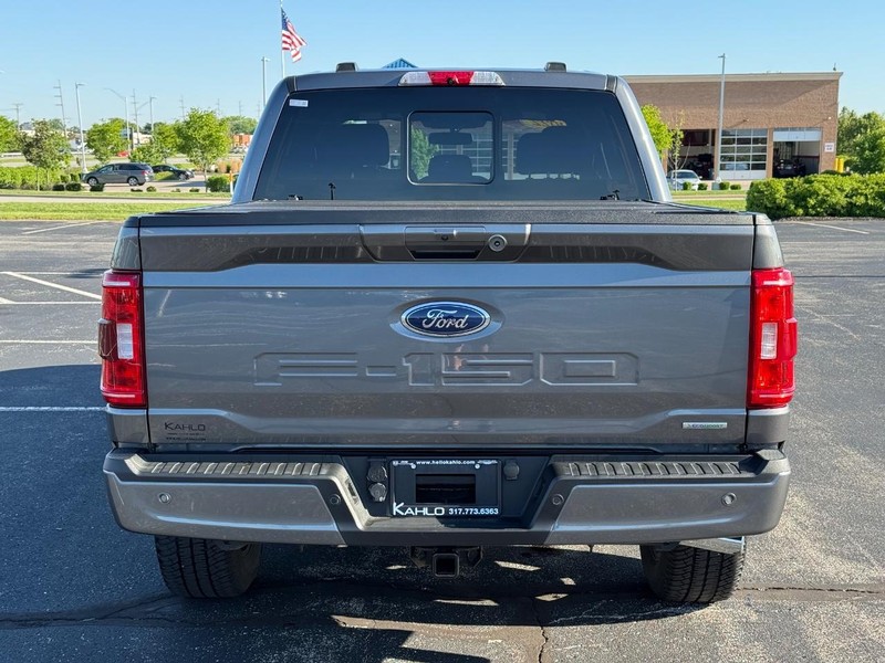 Ford F-150 Vehicle Full-screen Gallery Image 4