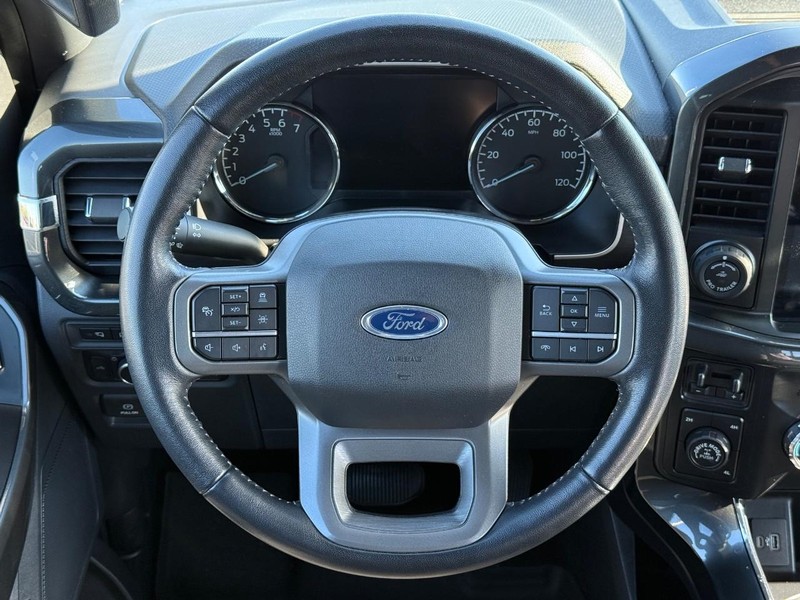 Ford F-150 Vehicle Full-screen Gallery Image 13