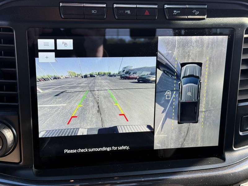 Ford F-150 Vehicle Full-screen Gallery Image 23