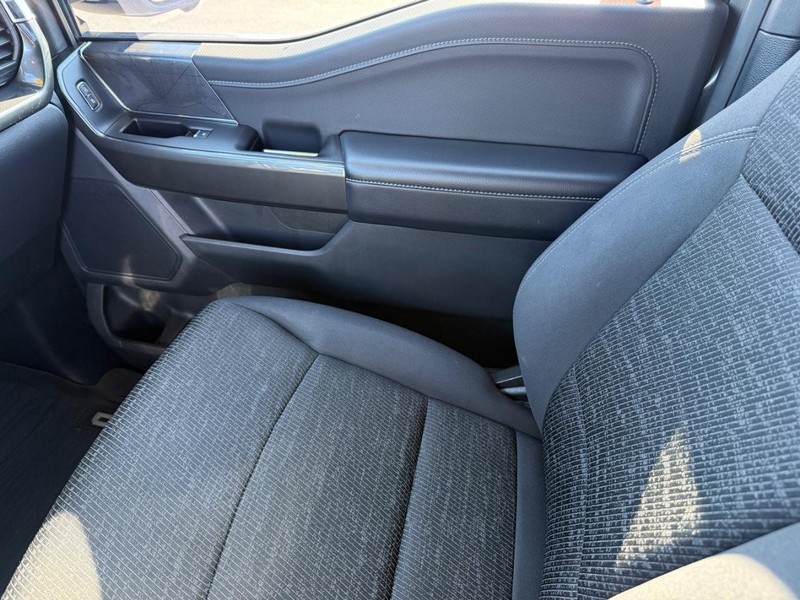 Ford F-150 Vehicle Full-screen Gallery Image 27