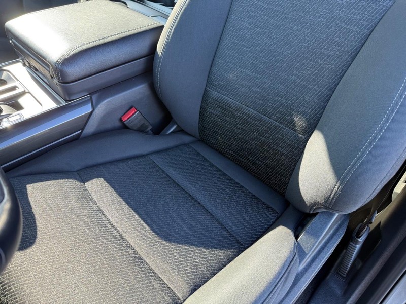 Ford F-150 Vehicle Full-screen Gallery Image 30