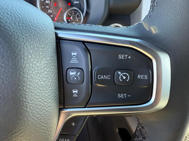 Ram 1500 Vehicle Full-screen Gallery Image 19