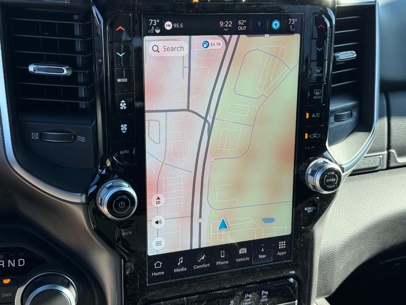 Ram 1500 Vehicle Full-screen Gallery Image 22