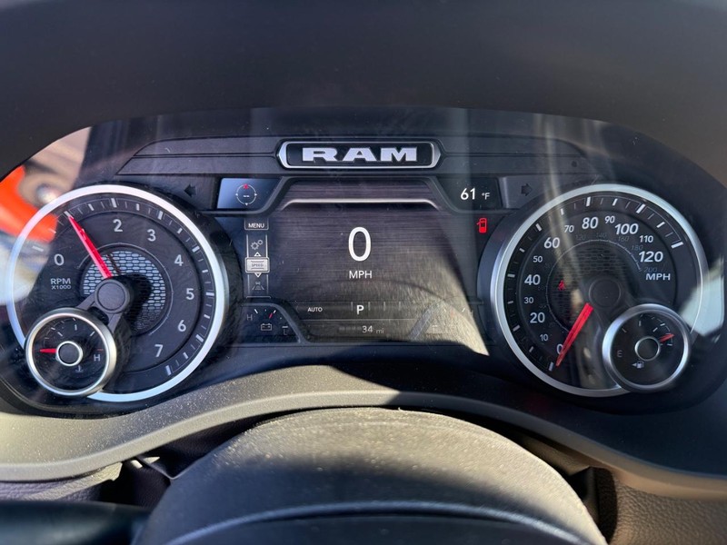 Ram 1500 Vehicle Full-screen Gallery Image 26