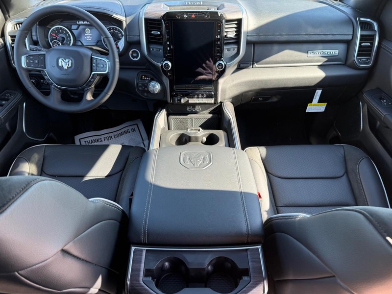 Ram 1500 Vehicle Full-screen Gallery Image 13