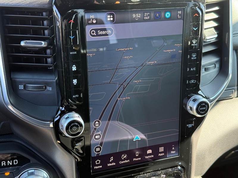 Ram 1500 Vehicle Full-screen Gallery Image 24