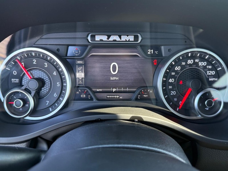 Ram 1500 Vehicle Full-screen Gallery Image 29