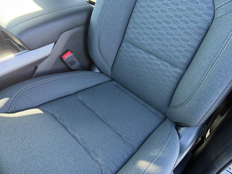 Ram 1500 Vehicle Full-screen Gallery Image 30