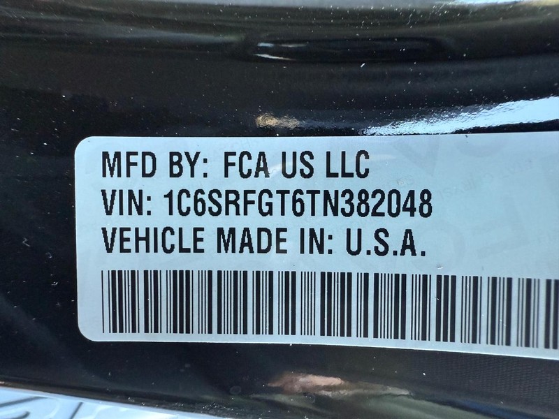 Ram 1500 Vehicle Full-screen Gallery Image 31