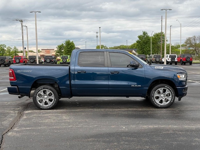 Ram 1500 Vehicle Full-screen Gallery Image 2