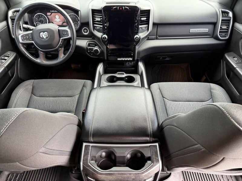 Ram 1500 Vehicle Full-screen Gallery Image 13