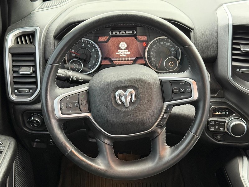 Ram 1500 Vehicle Full-screen Gallery Image 14