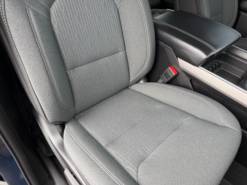 Ram 1500 Vehicle Full-screen Gallery Image 16