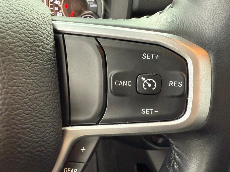 Ram 1500 Vehicle Full-screen Gallery Image 21