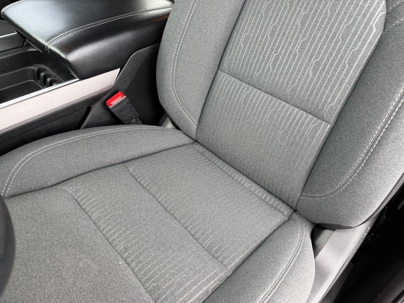 Ram 1500 Vehicle Full-screen Gallery Image 30