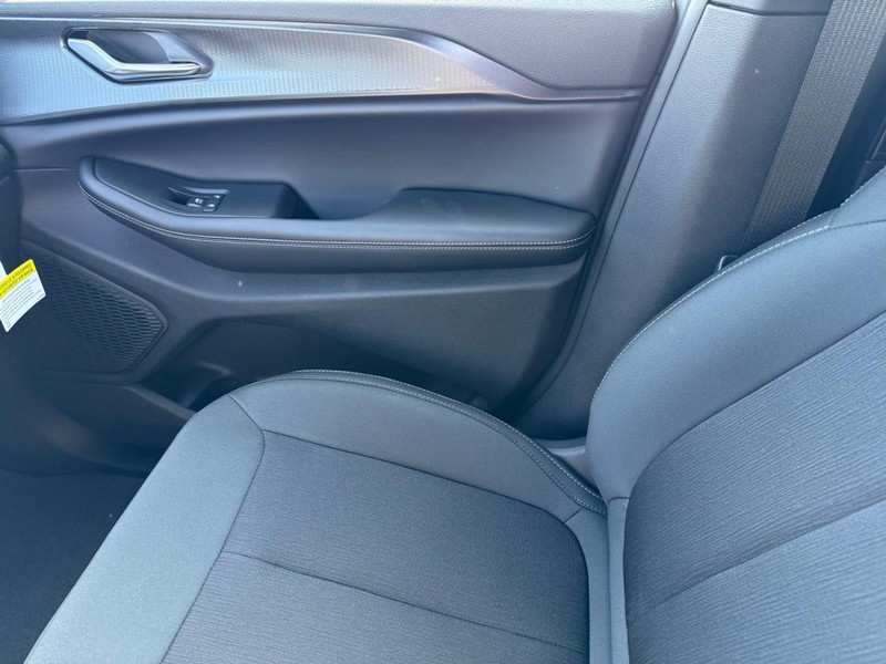 Jeep Grand Cherokee Vehicle Full-screen Gallery Image 26