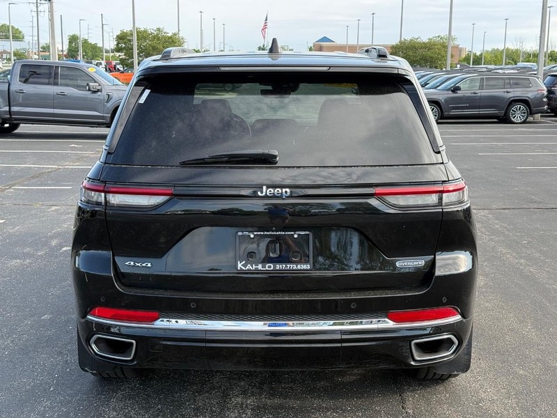 Jeep Grand Cherokee Vehicle Full-screen Gallery Image 4