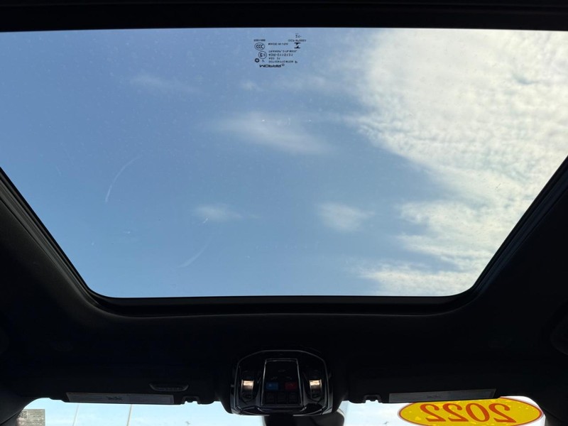 Jeep Grand Cherokee Vehicle Full-screen Gallery Image 13