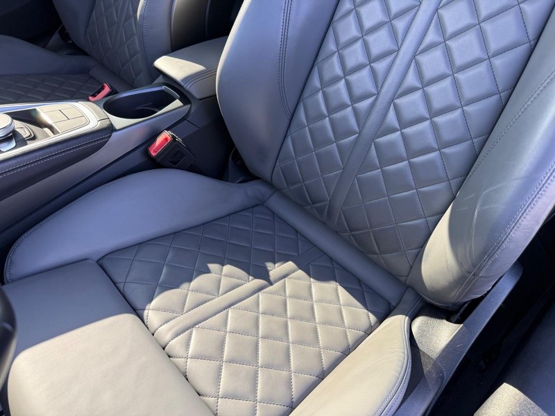 Audi TTS Vehicle Full-screen Gallery Image 29