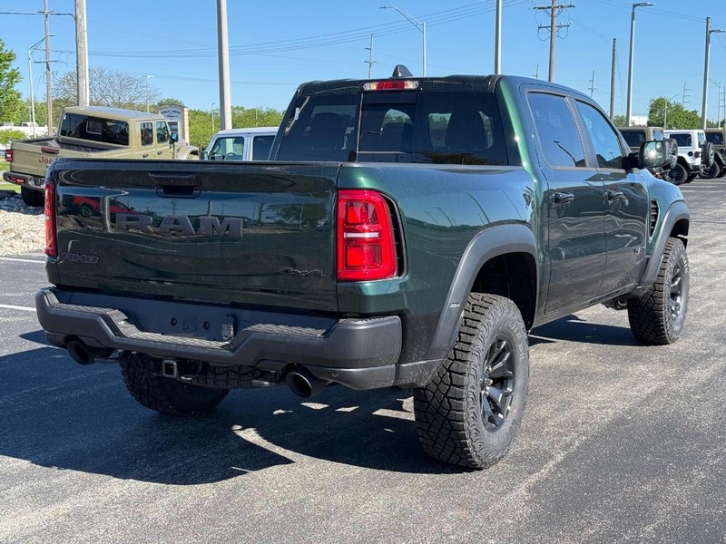 Ram 1500 Vehicle Full-screen Gallery Image 3