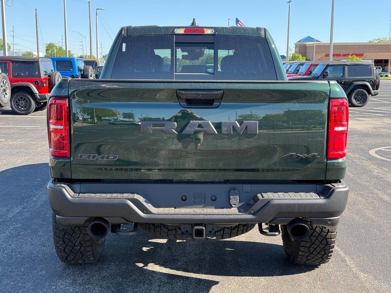 Ram 1500 Vehicle Full-screen Gallery Image 4