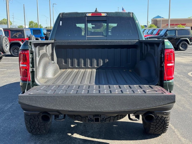 Ram 1500 Vehicle Full-screen Gallery Image 7