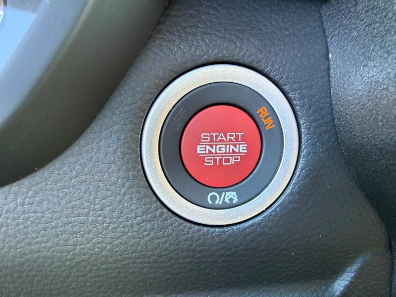 Ram 1500 Vehicle Full-screen Gallery Image 25