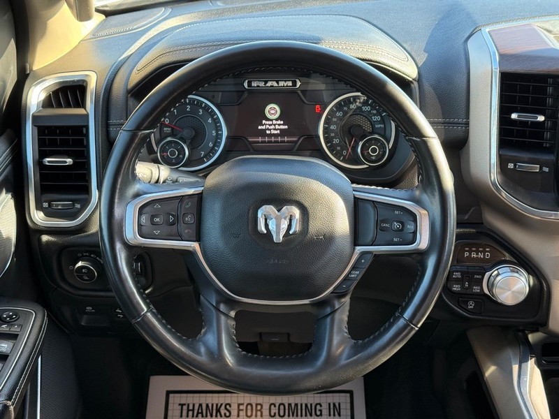 Ram 1500 Vehicle Full-screen Gallery Image 13