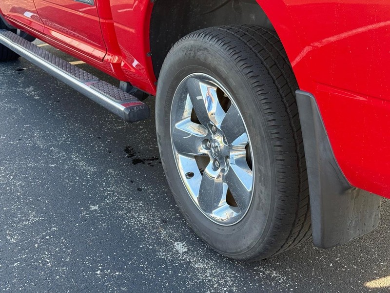Ram 1500 Vehicle Full-screen Gallery Image 6
