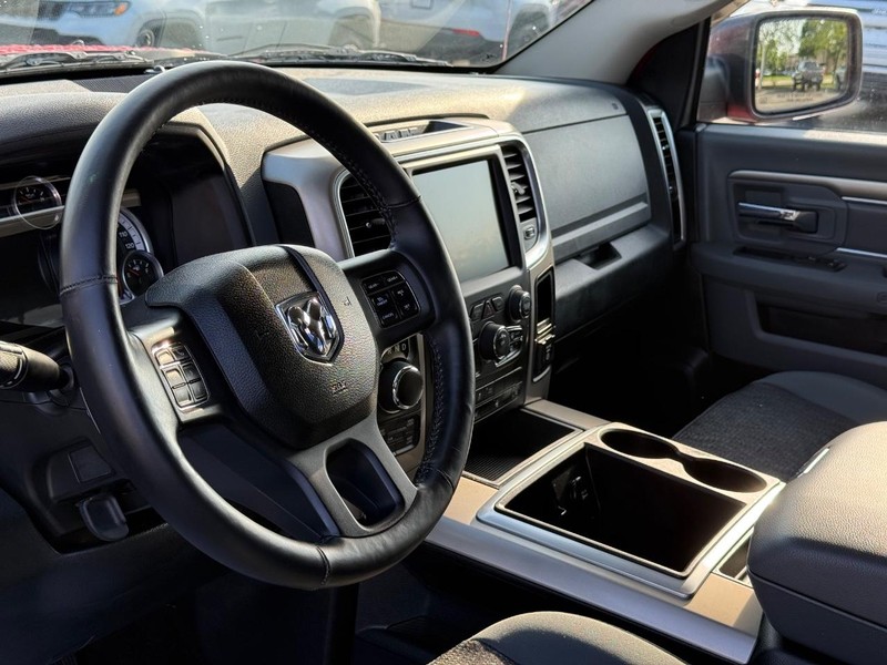 Ram 1500 Vehicle Full-screen Gallery Image 19