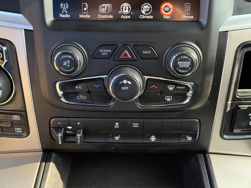 Ram 1500 Vehicle Full-screen Gallery Image 24