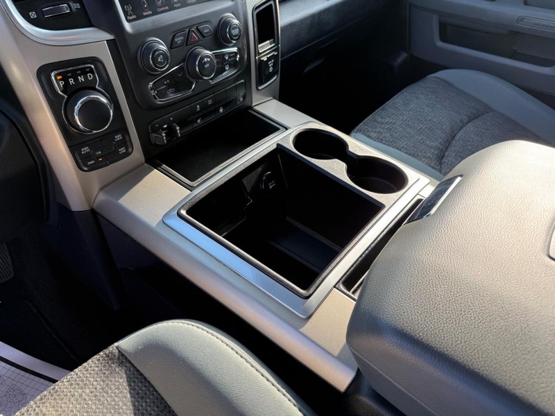 Ram 1500 Vehicle Full-screen Gallery Image 25