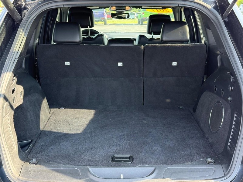 Jeep Grand Cherokee Vehicle Full-screen Gallery Image 7