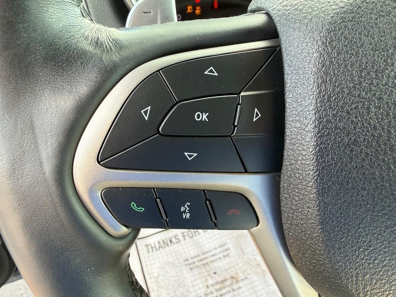 Jeep Grand Cherokee Vehicle Full-screen Gallery Image 20